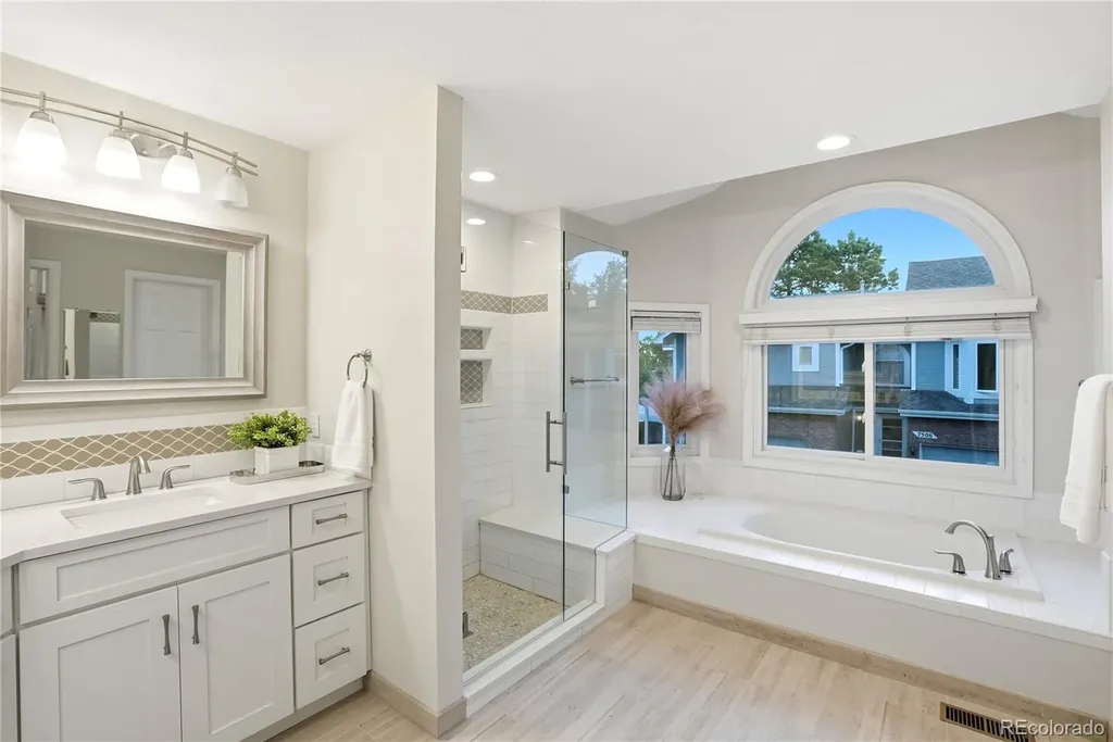 7522 S Monaco Way Centennial CO 80112