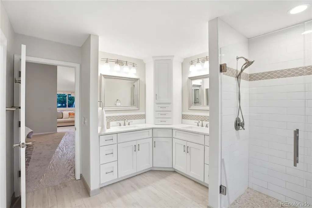 7522 S Monaco Way Centennial CO 80112