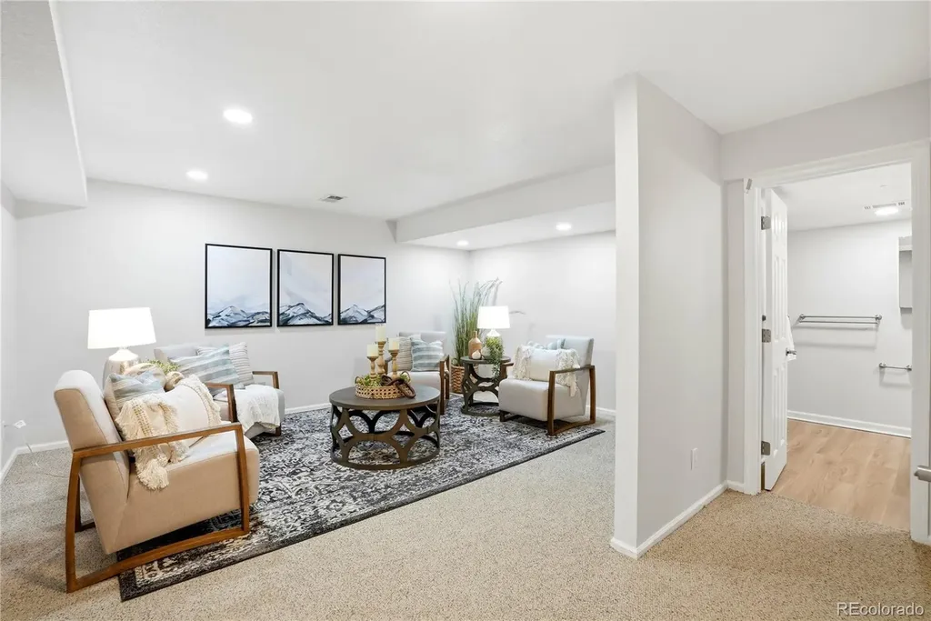 7522 S Monaco Way Centennial CO 80112