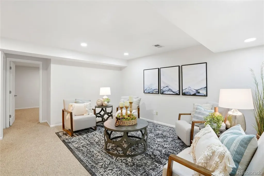 7522 S Monaco Way Centennial CO 80112