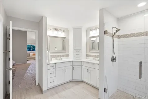 7522 S Monaco Way Centennial CO 80112