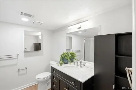 7522 S Monaco Way Centennial CO 80112