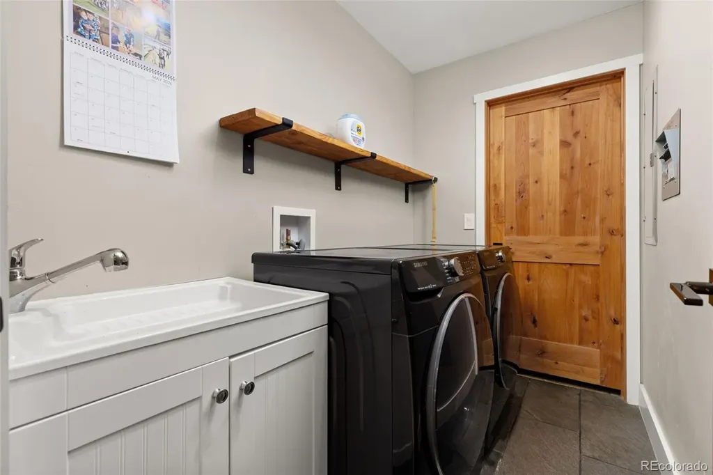 14 Deer Road Idaho Springs CO 80452