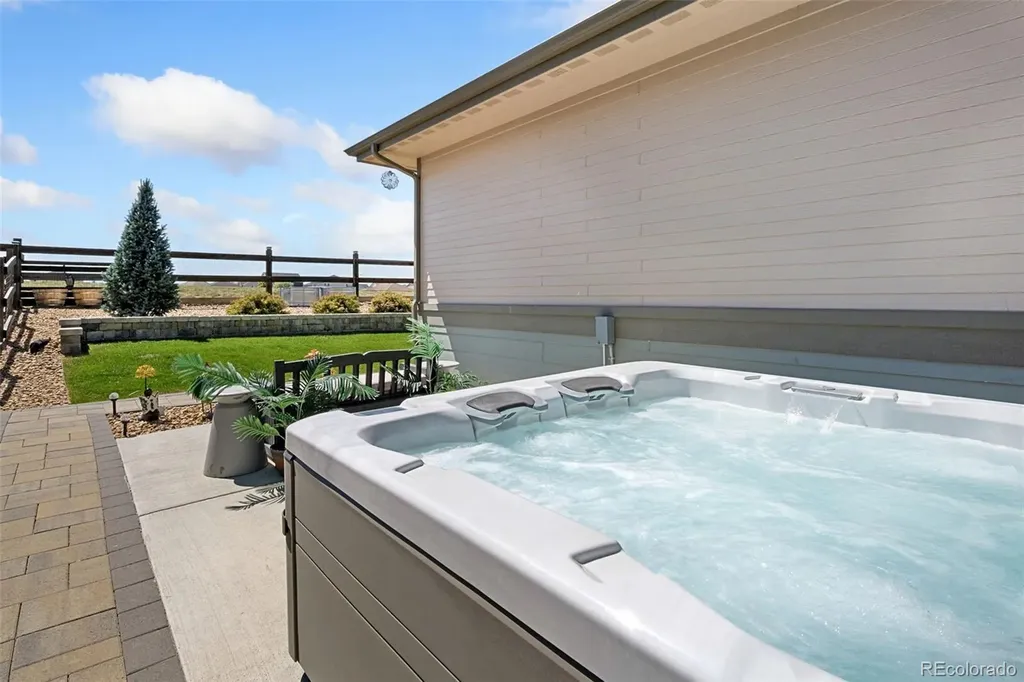 12791 Crane River Drive Longmont CO 80504