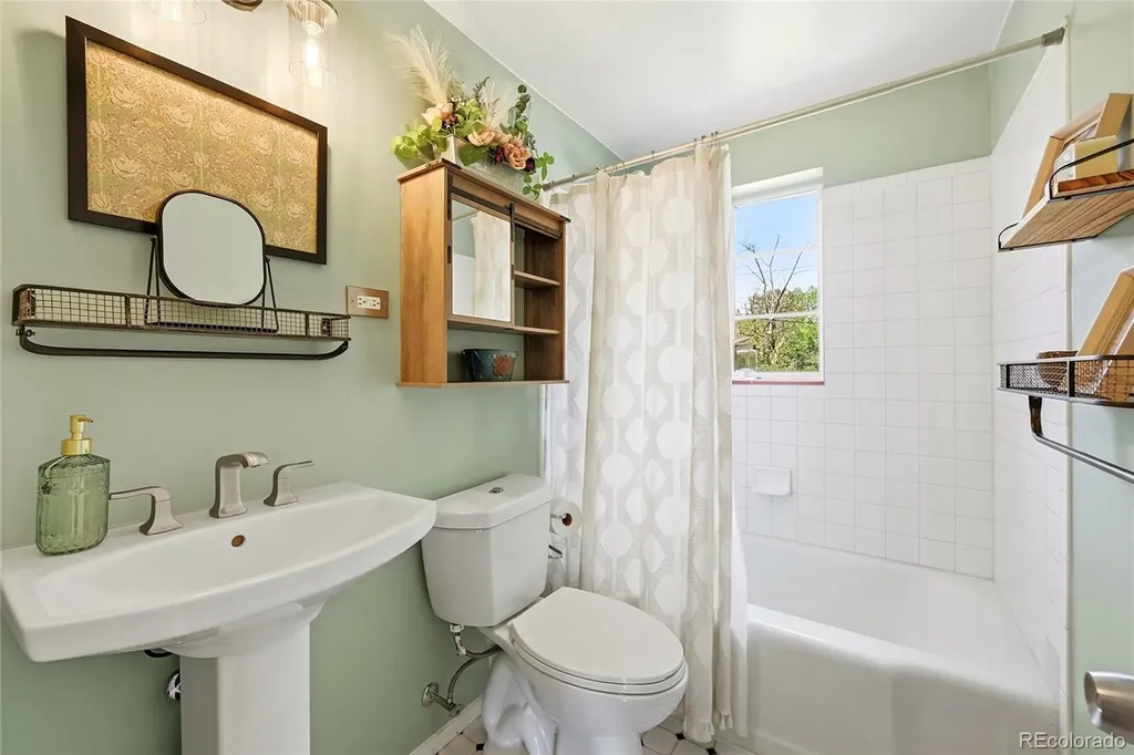 332 S Leyden Street Denver CO 80224