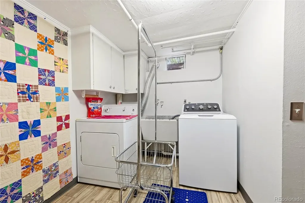 332 S Leyden Street Denver CO 80224