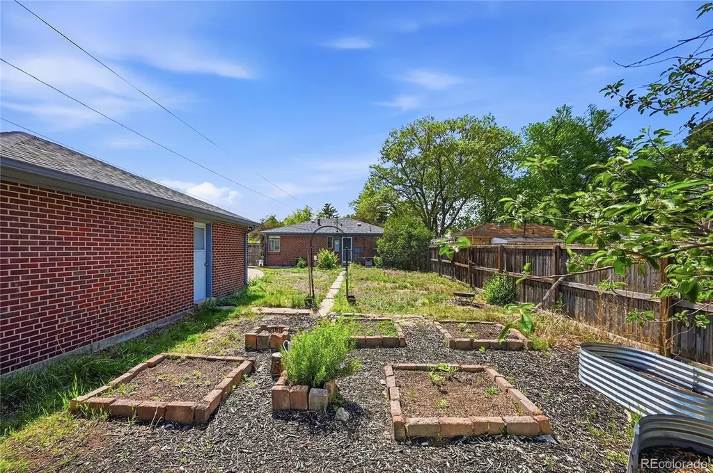 332 S Leyden Street Denver CO 80224