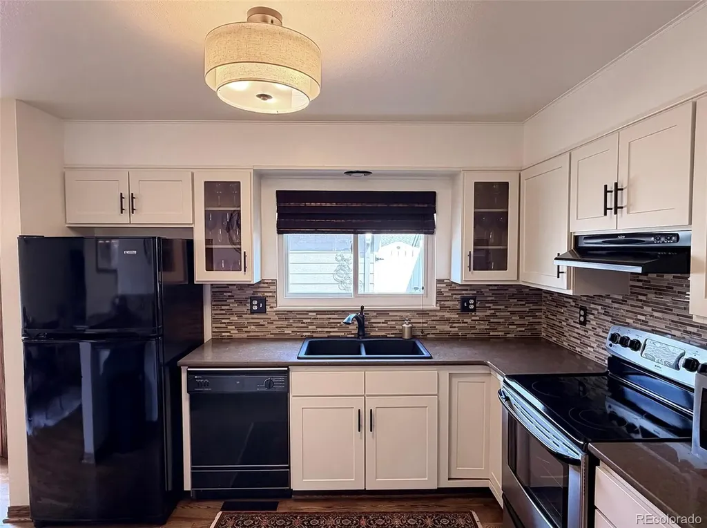 7166 E Briarwood Drive Centennial CO 80112