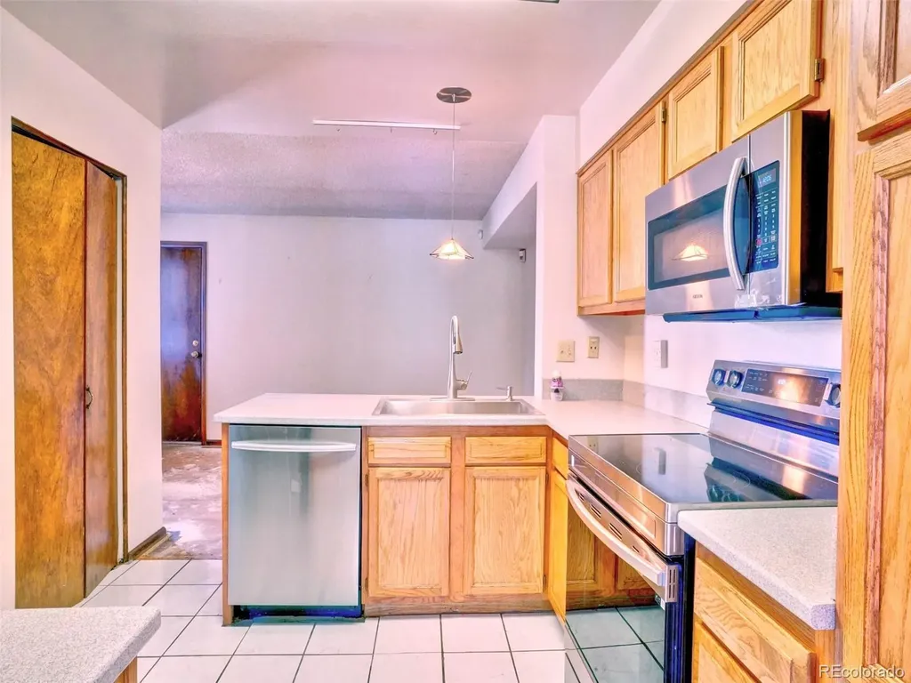 12592 E Cornell Circle Aurora CO 80014
