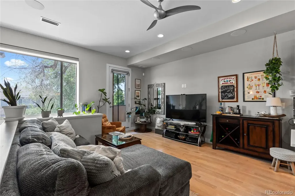 3295 W 17th Avenue Denver CO 80204