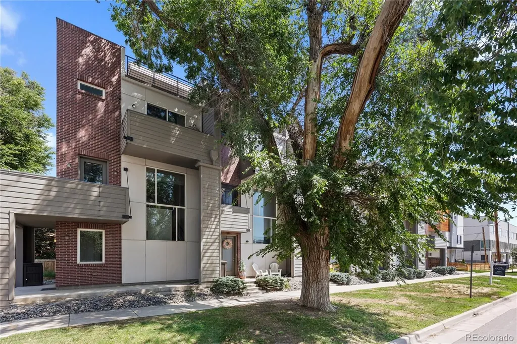 3295 W 17th Avenue Denver CO 80204