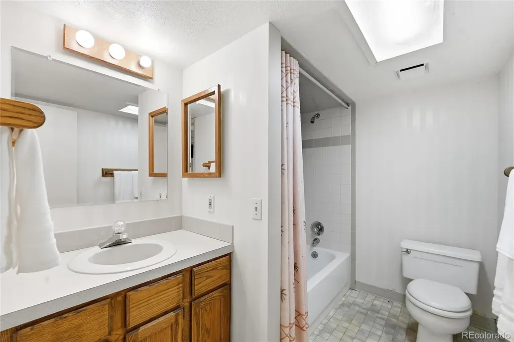 6982 S Niagara Court Englewood CO 80112