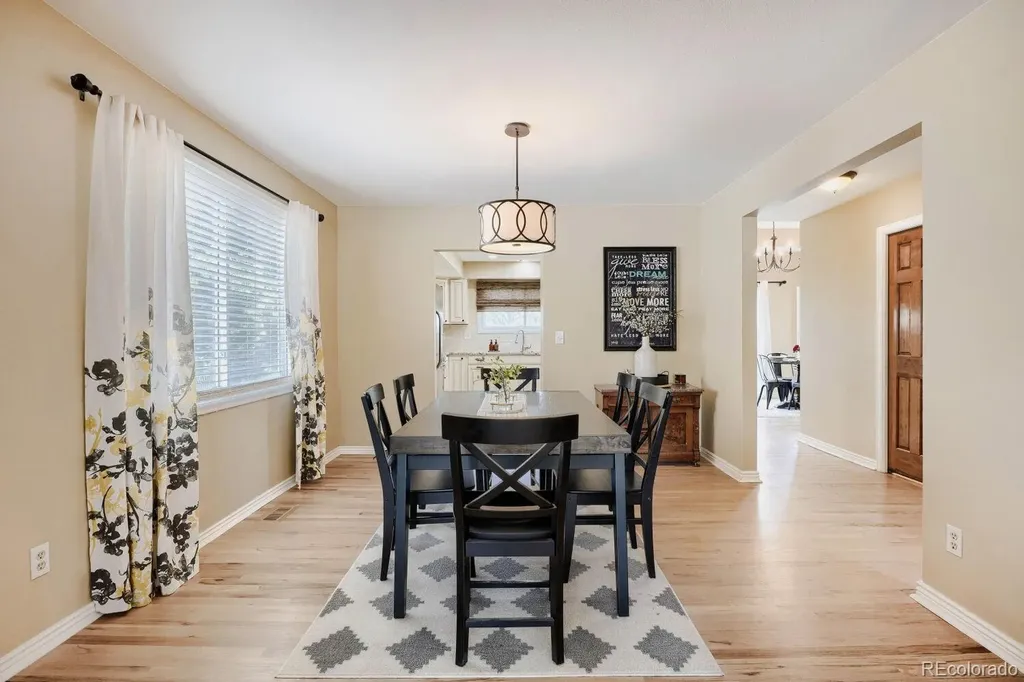 921 W Kettle Avenue Littleton CO 80120