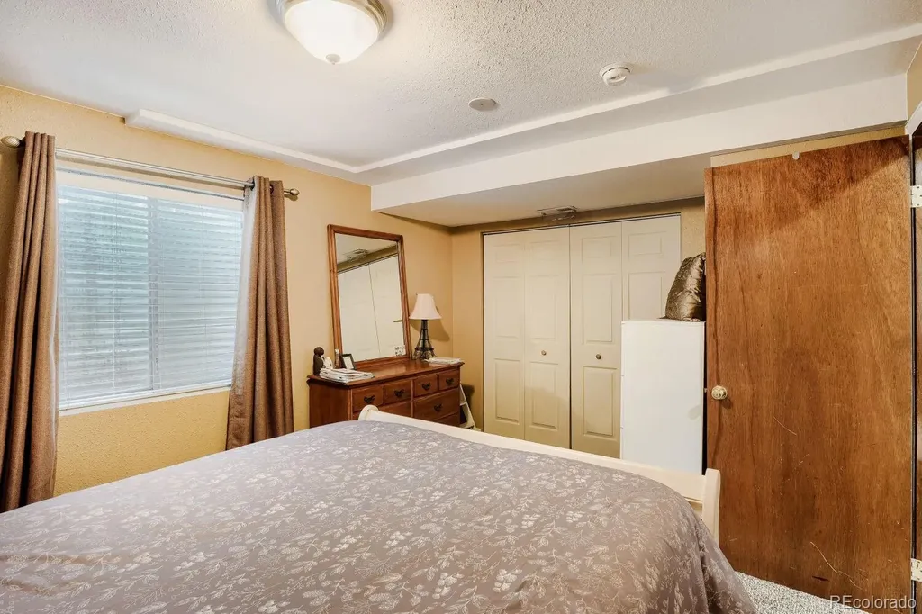 921 W Kettle Avenue Littleton CO 80120