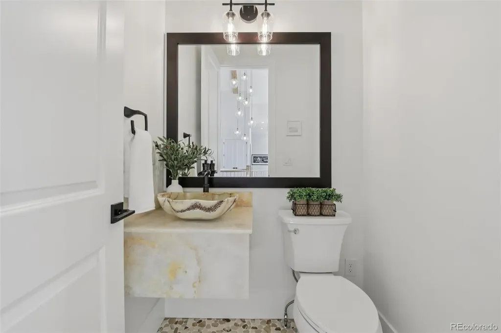 6689 Asher Court Niwot CO 80503