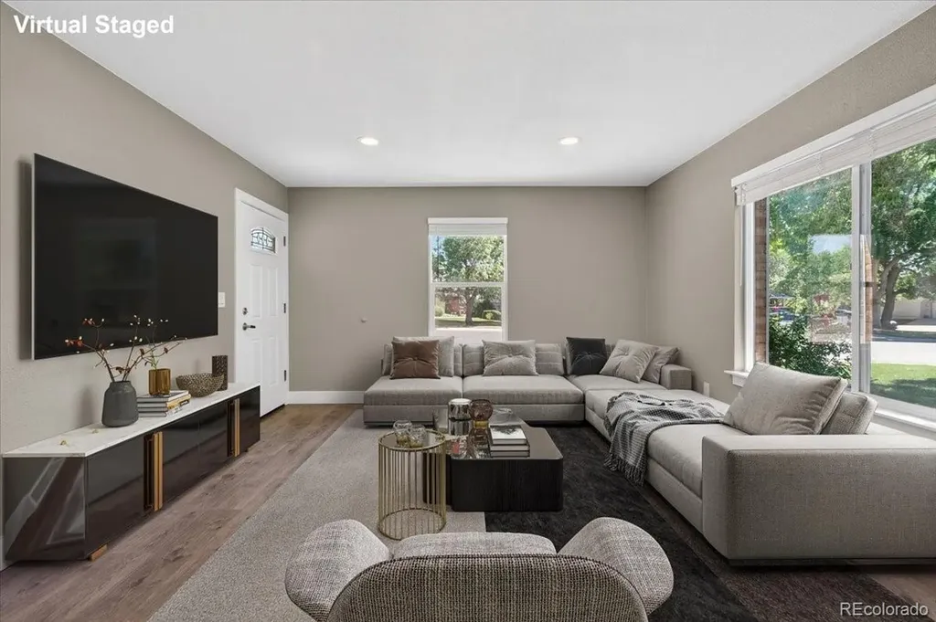 1729 S Lee Street Lakewood CO 80232