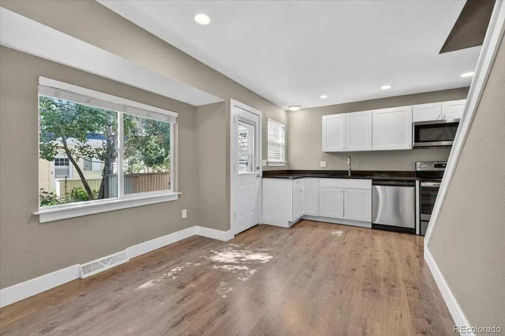 1729 S Lee Street Lakewood CO 80232