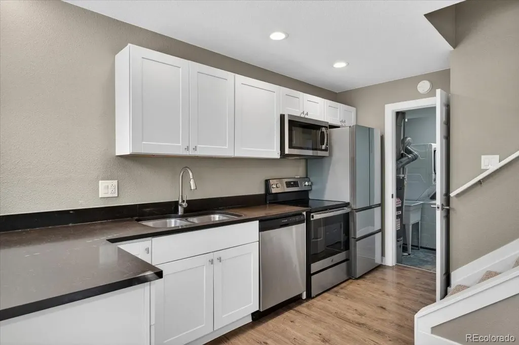 1729 S Lee Street Lakewood CO 80232