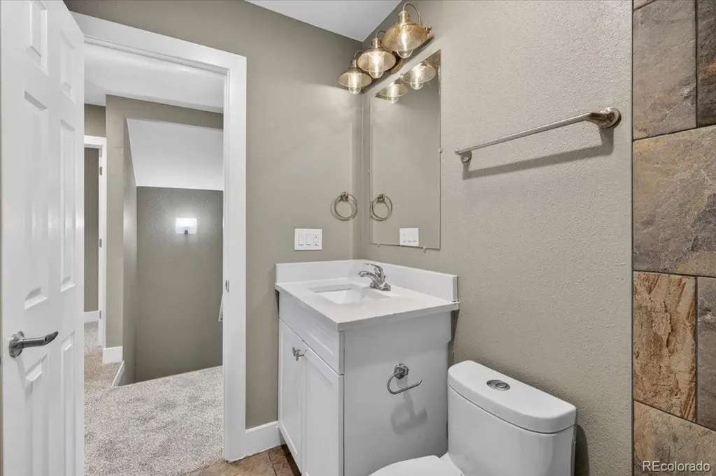 1729 S Lee Street Lakewood CO 80232