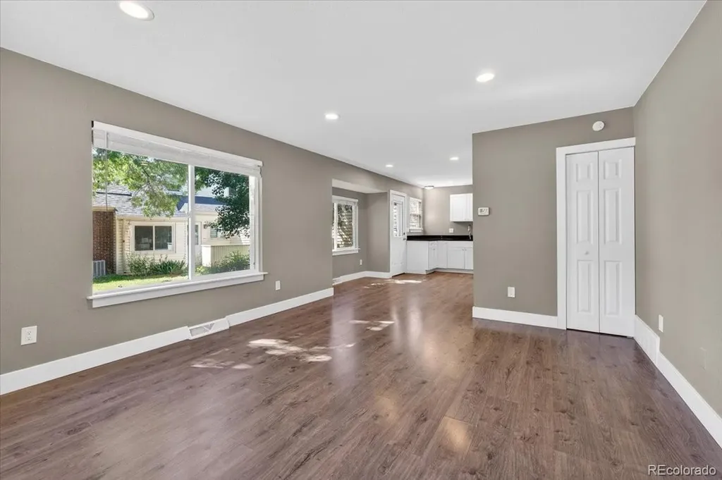 1729 S Lee Street Lakewood CO 80232