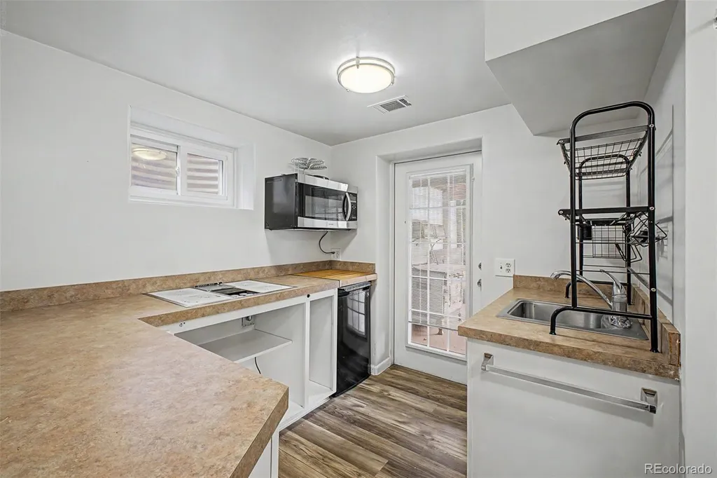 4882 S Genoa Street Aurora CO 80015
