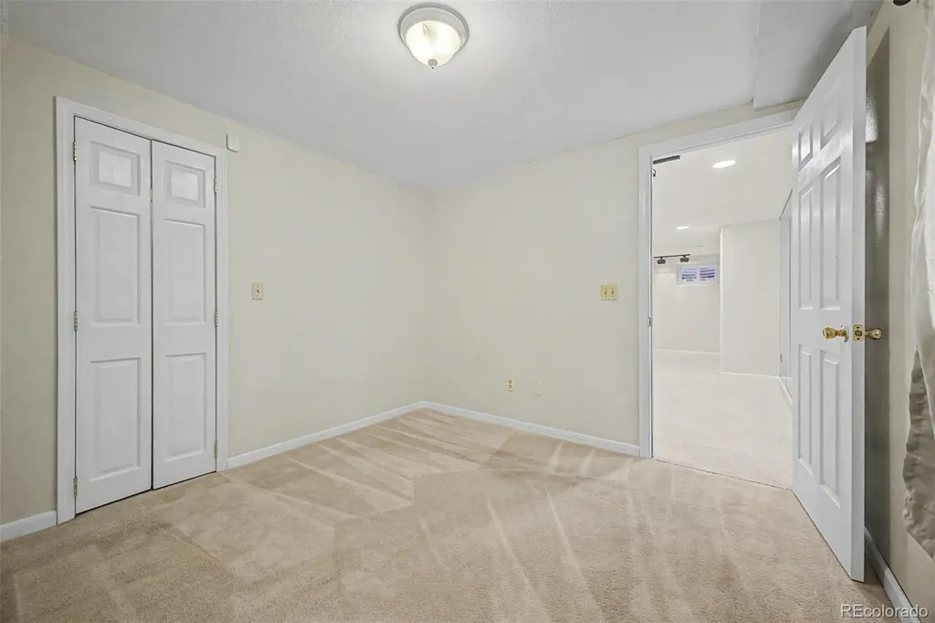 4882 S Genoa Street Aurora CO 80015