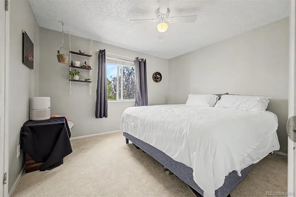 4882 S Genoa Street Aurora CO 80015