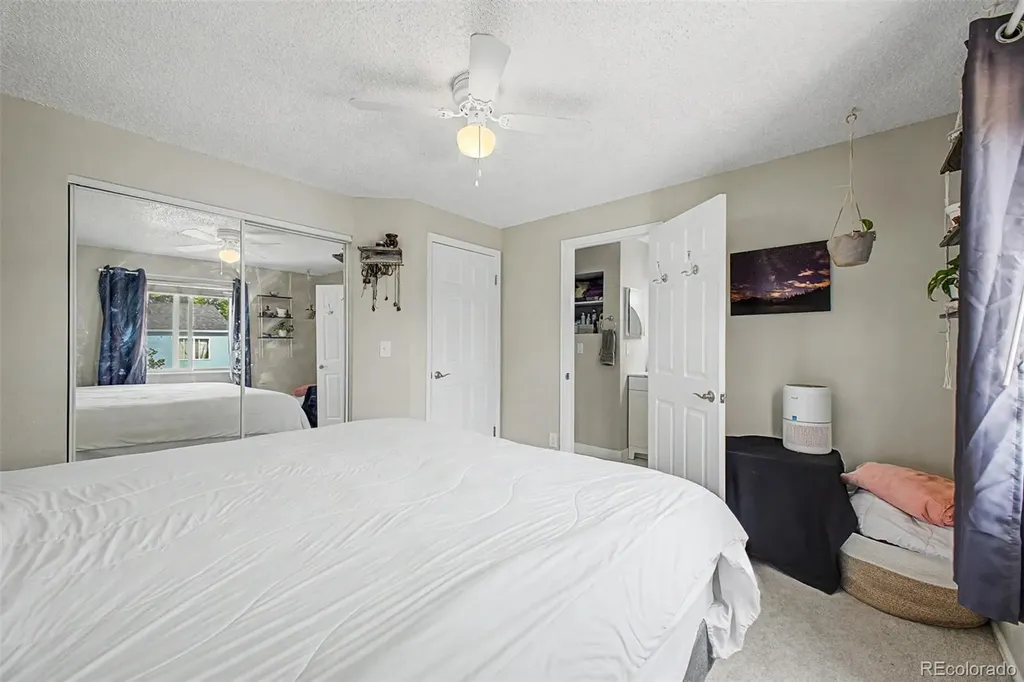 4882 S Genoa Street Aurora CO 80015