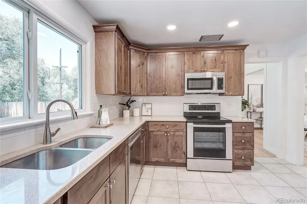 2861 S Holly Place Denver CO 80222