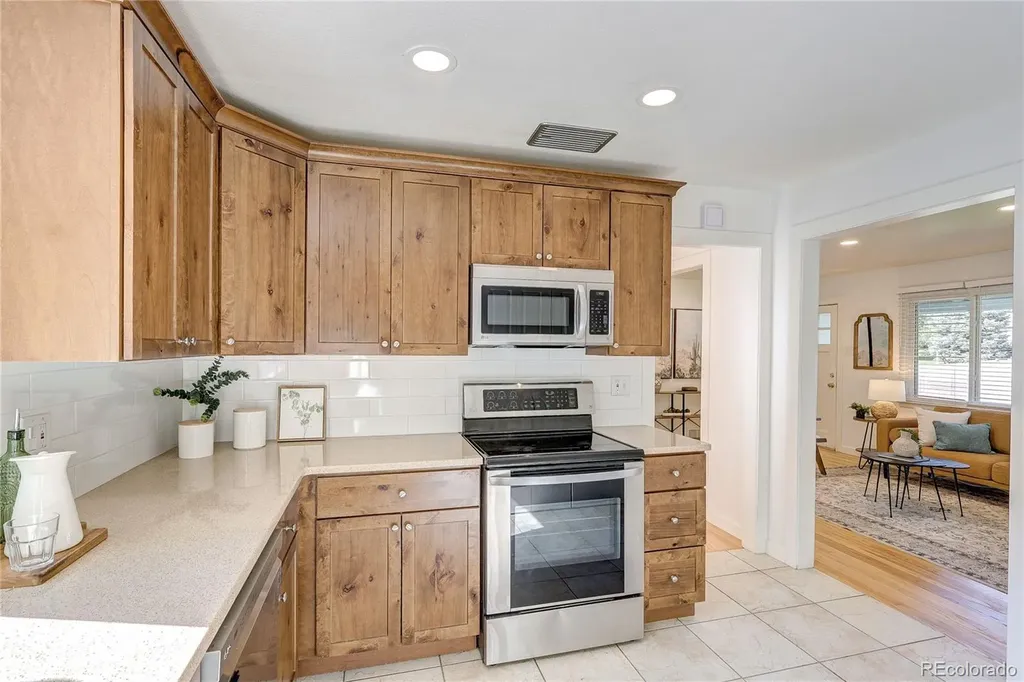 2861 S Holly Place Denver CO 80222