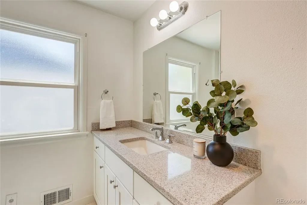 2861 S Holly Place Denver CO 80222