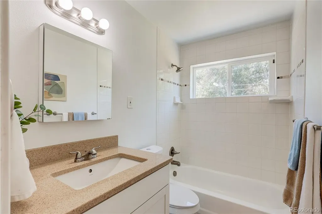 2861 S Holly Place Denver CO 80222