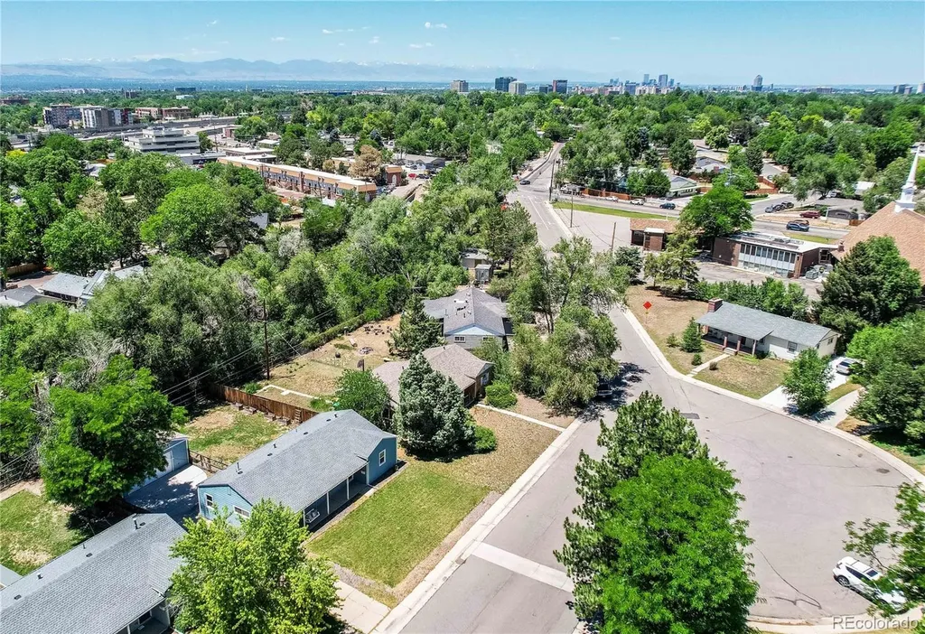 2861 S Holly Place Denver CO 80222