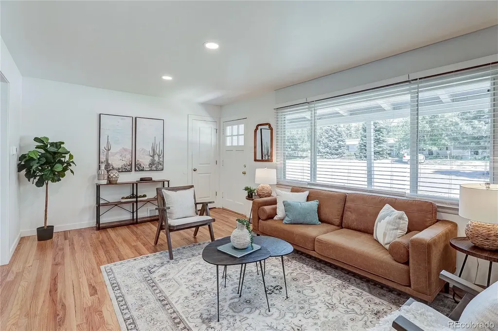 2861 S Holly Place Denver CO 80222