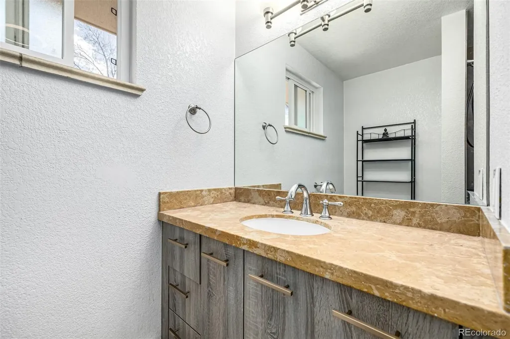 4725 Quay Street Wheat Ridge CO 80033