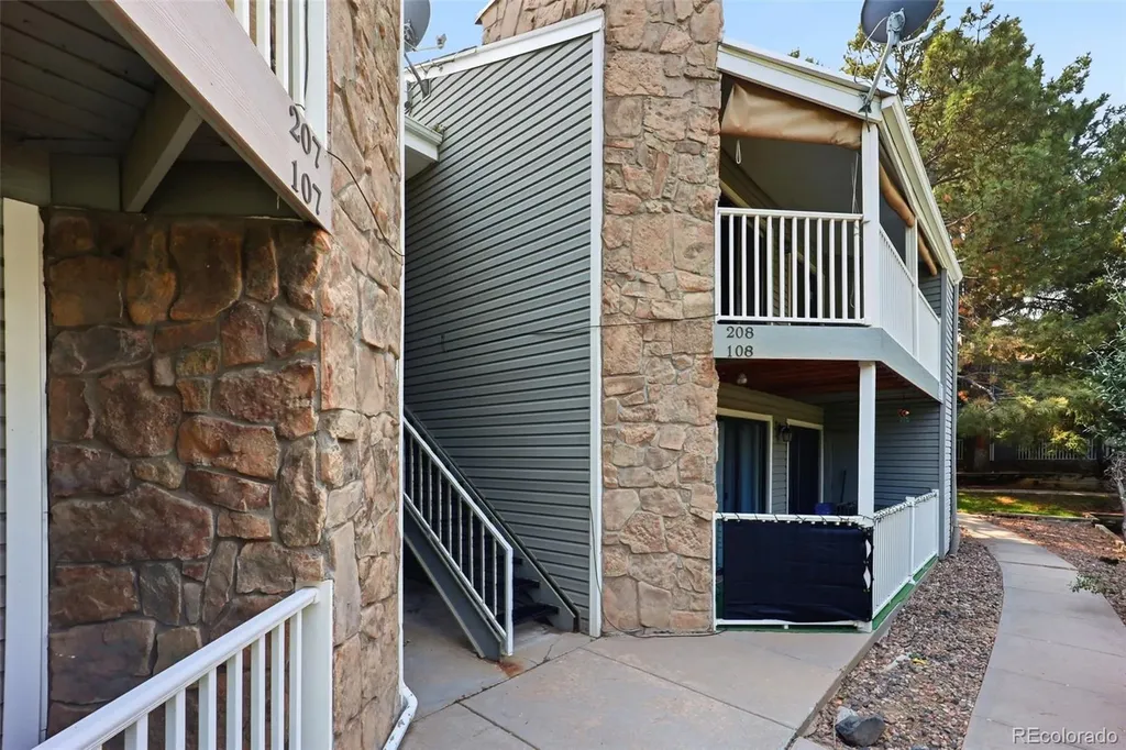 907 S Yampa Street Aurora CO 80017
