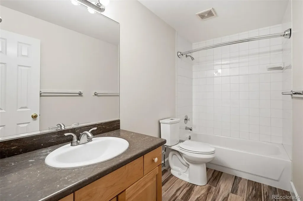 944 Ivanhoe Street Denver CO 80220