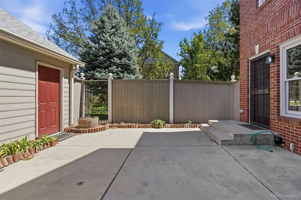944 Ivanhoe Street Denver CO 80220