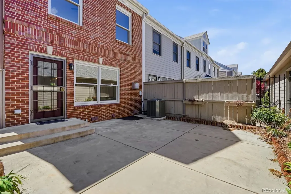 944 Ivanhoe Street Denver CO 80220
