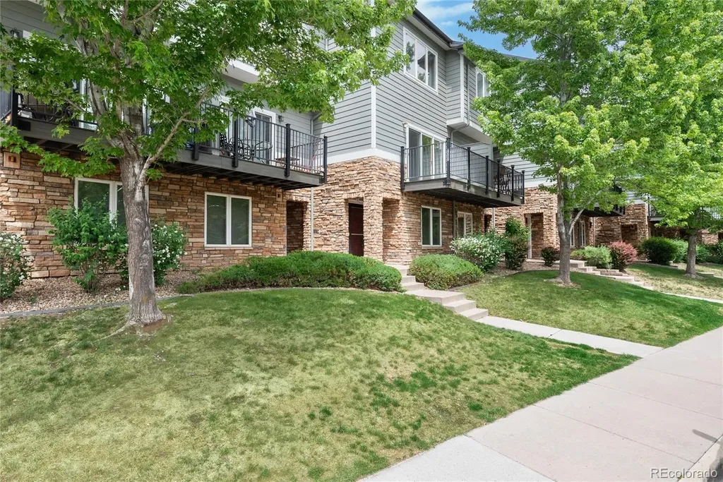 2753 W Riverwalk Circle Littleton CO 80123