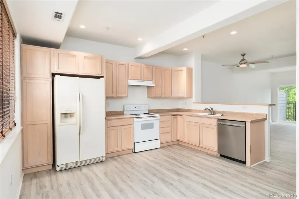 2753 W Riverwalk Circle Littleton CO 80123