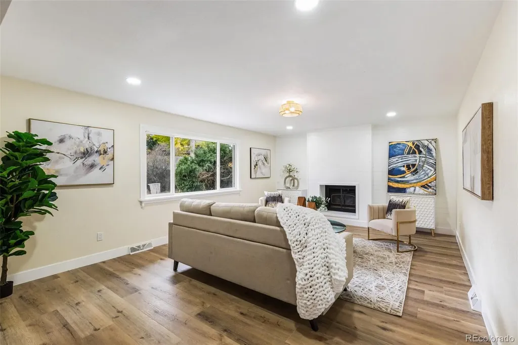 6708 W Portland Avenue Littleton CO 80128