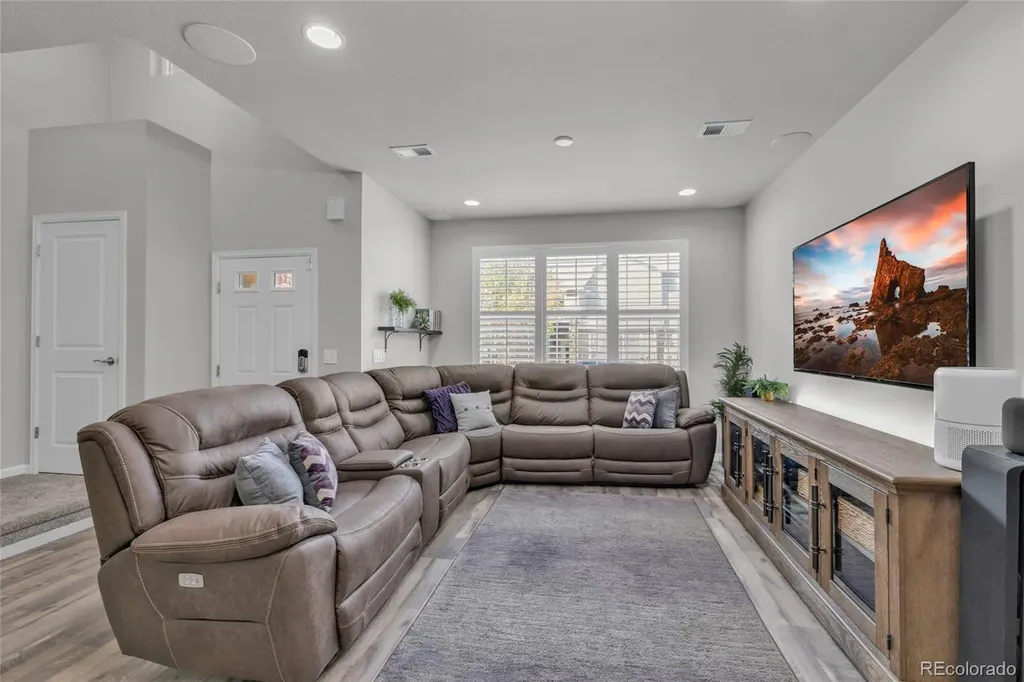 1877 S Buchanan Circle Aurora CO 80018
