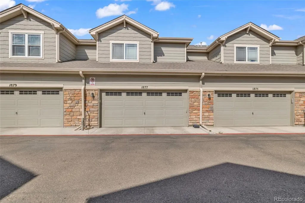 1877 S Buchanan Circle Aurora CO 80018
