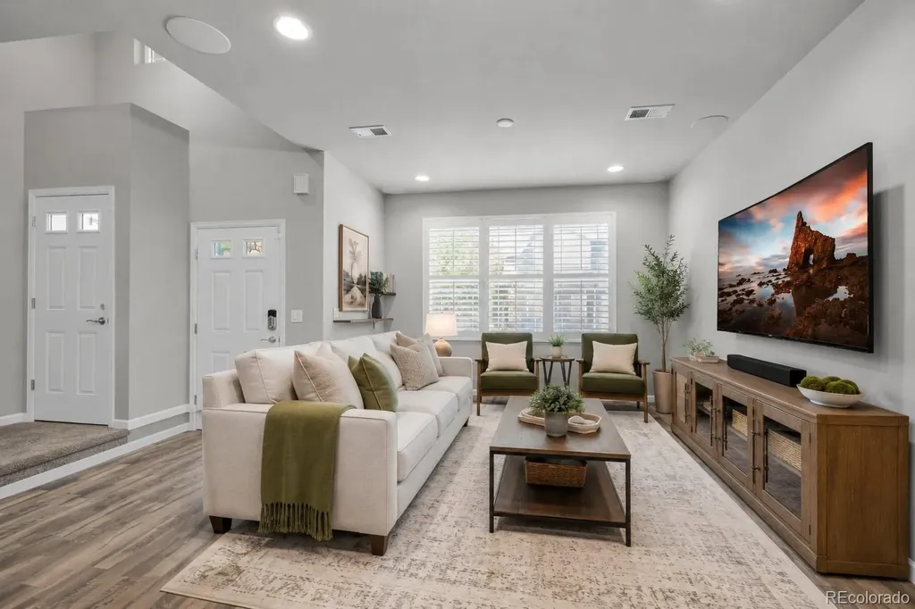1877 S Buchanan Circle Aurora CO 80018