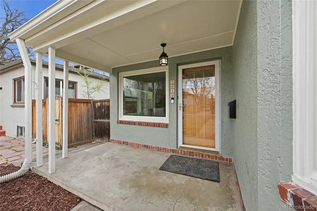 2010 S Saint Paul Street Denver CO 80210