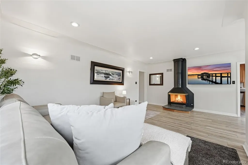 2010 S Saint Paul Street Denver CO 80210