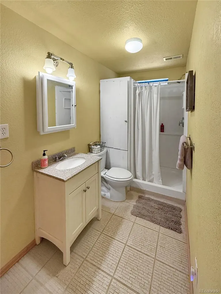 1327 Colorado Street Limon CO 80828