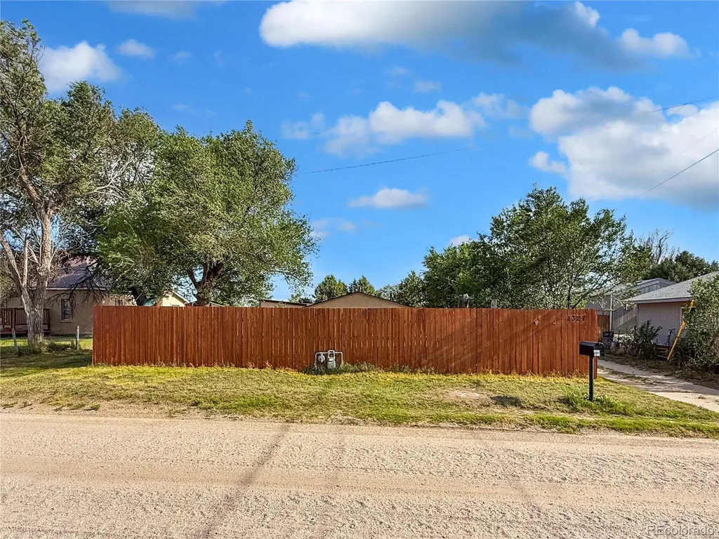 1327 Colorado Street Limon CO 80828