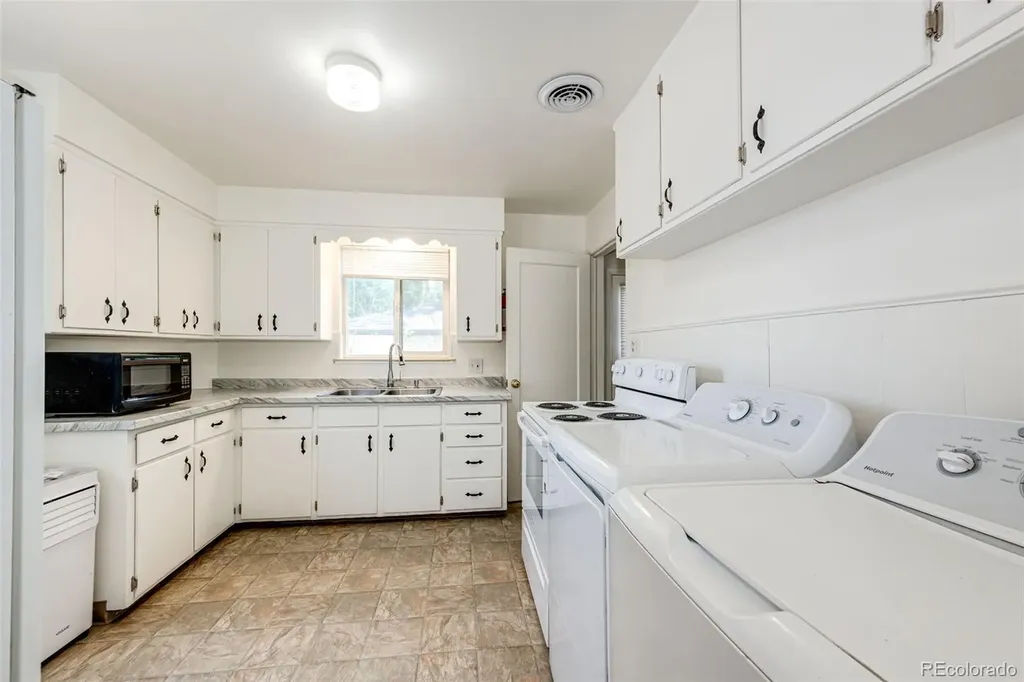 110 W Princeton Avenue Englewood CO 80110